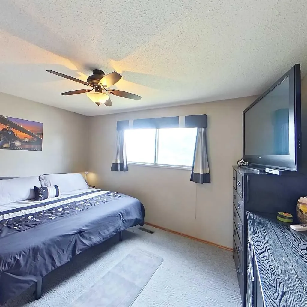 32 Beaver Drive Whitecourt AB T7S1G4