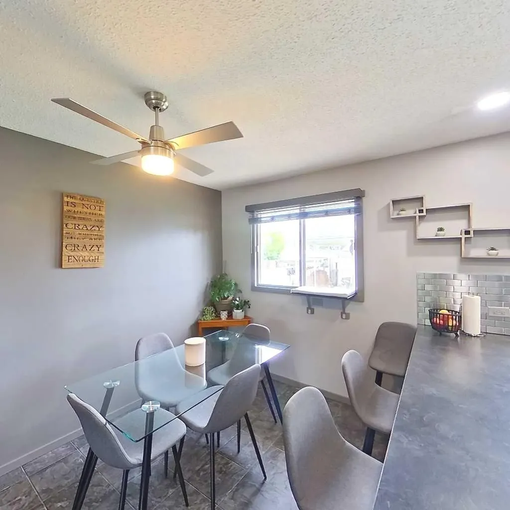 32 Beaver Drive Whitecourt AB T7S1G4