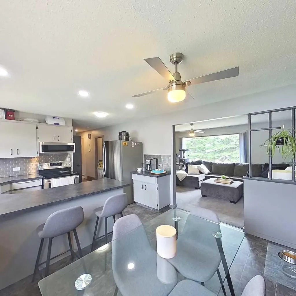 32 Beaver Drive Whitecourt AB T7S1G4