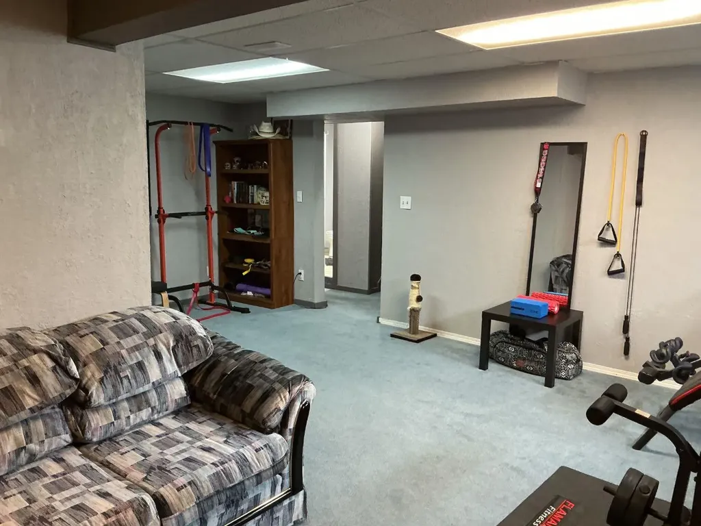 32 Beaver Drive Whitecourt AB T7S1G4