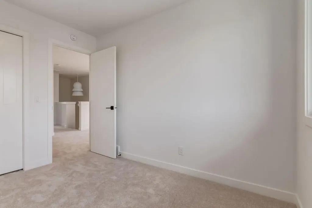 218 Sora Gardens SE Calgary AB T3S 0M1