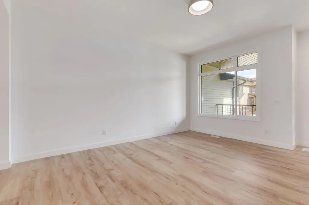 218 Sora Gardens SE Calgary AB T3S 0M1