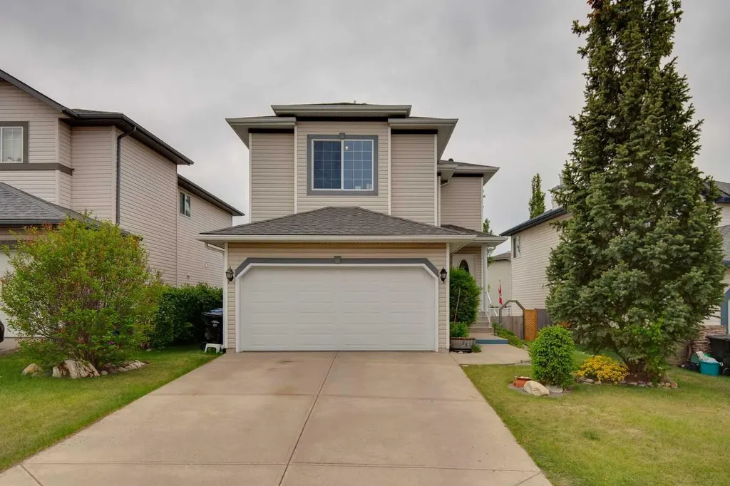 23 Tuscarora Close NW Calgary AB T3L 2B7