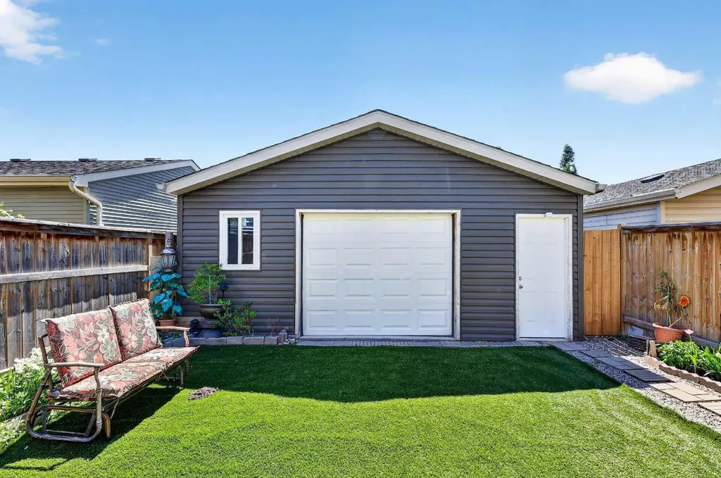 190 Cranford Common SE Calgary AB T3M 1V4