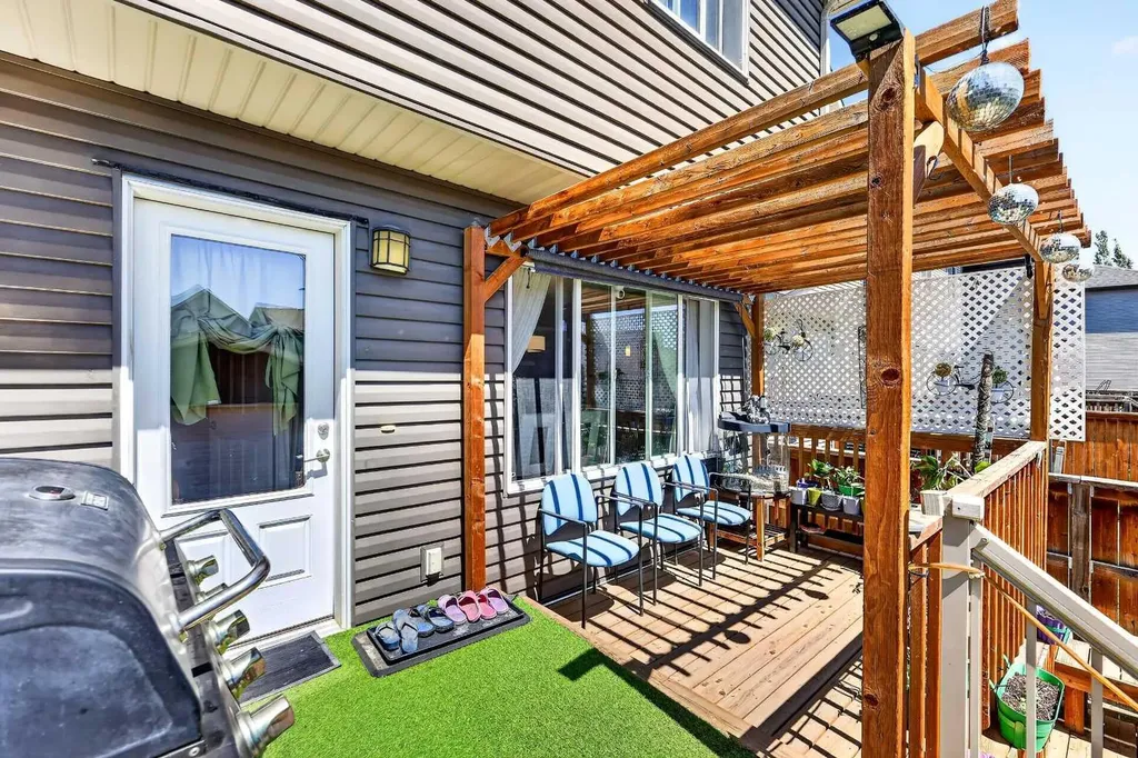 190 Cranford Common SE Calgary AB T3M 1V4