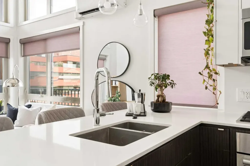 305 18 Avenue SW Calgary AB T2S 3H1
