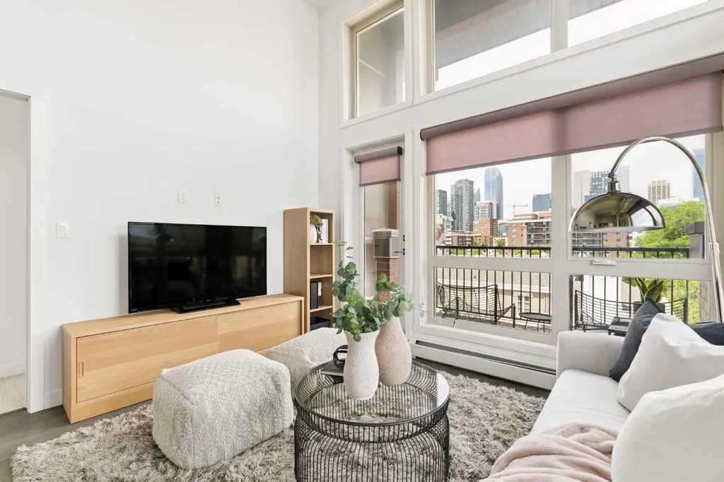 305 18 Avenue SW Calgary AB T2S 3H1