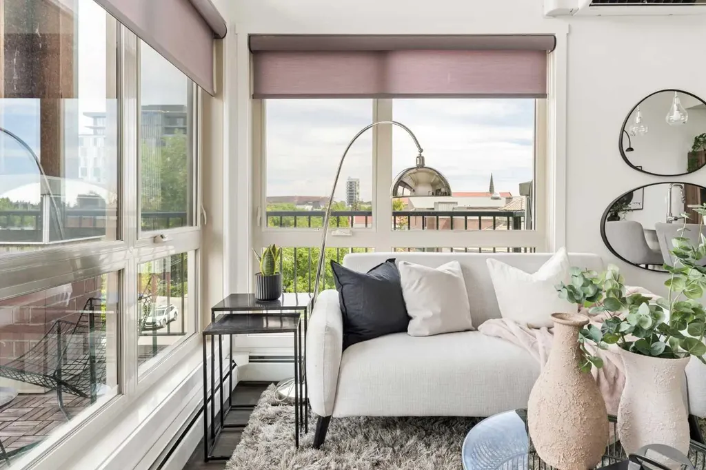 305 18 Avenue SW Calgary AB T2S 3H1