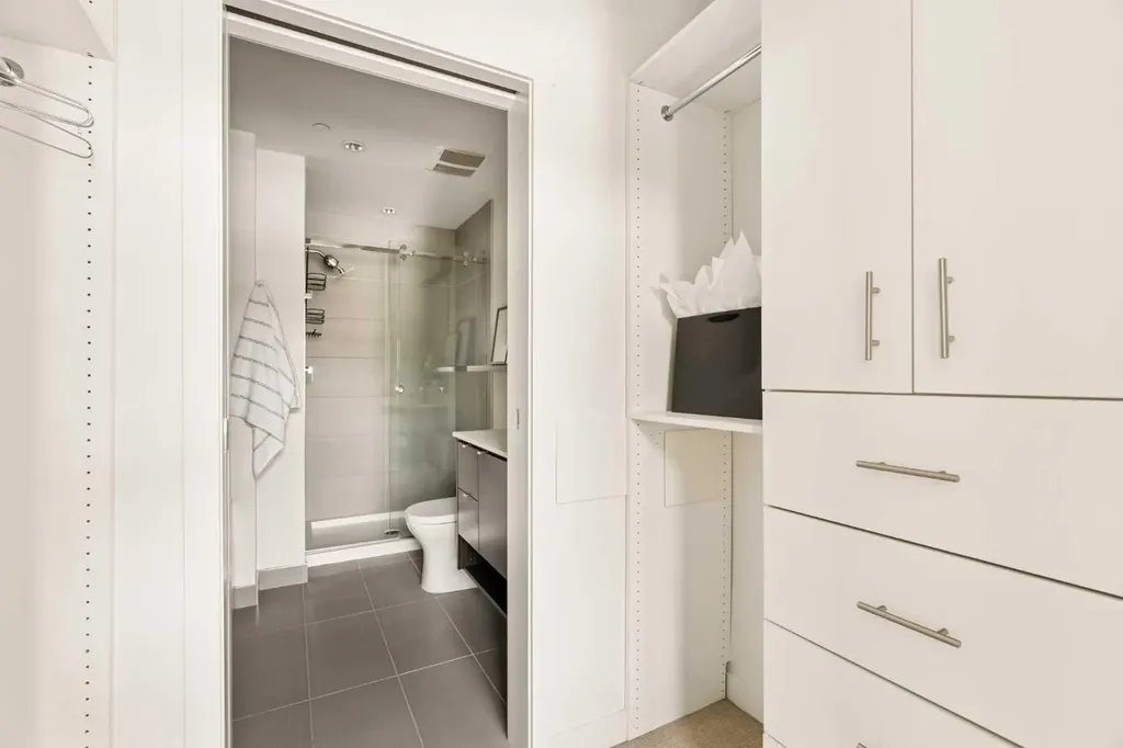 305 18 Avenue SW Calgary AB T2S 3H1