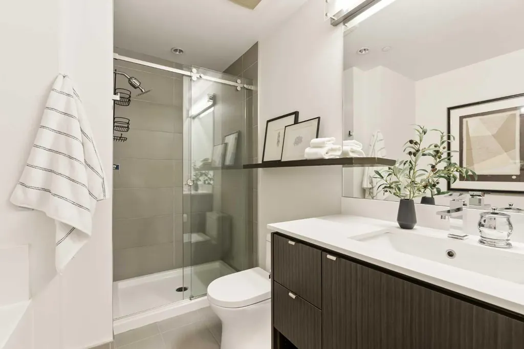 305 18 Avenue SW Calgary AB T2S 3H1