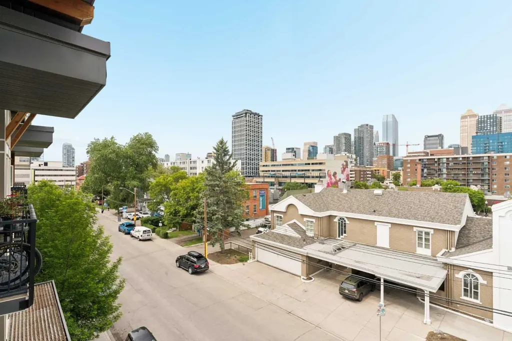 305 18 Avenue SW Calgary AB T2S 3H1