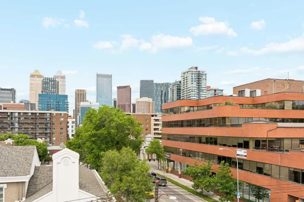 305 18 Avenue SW Calgary AB T2S 3H1