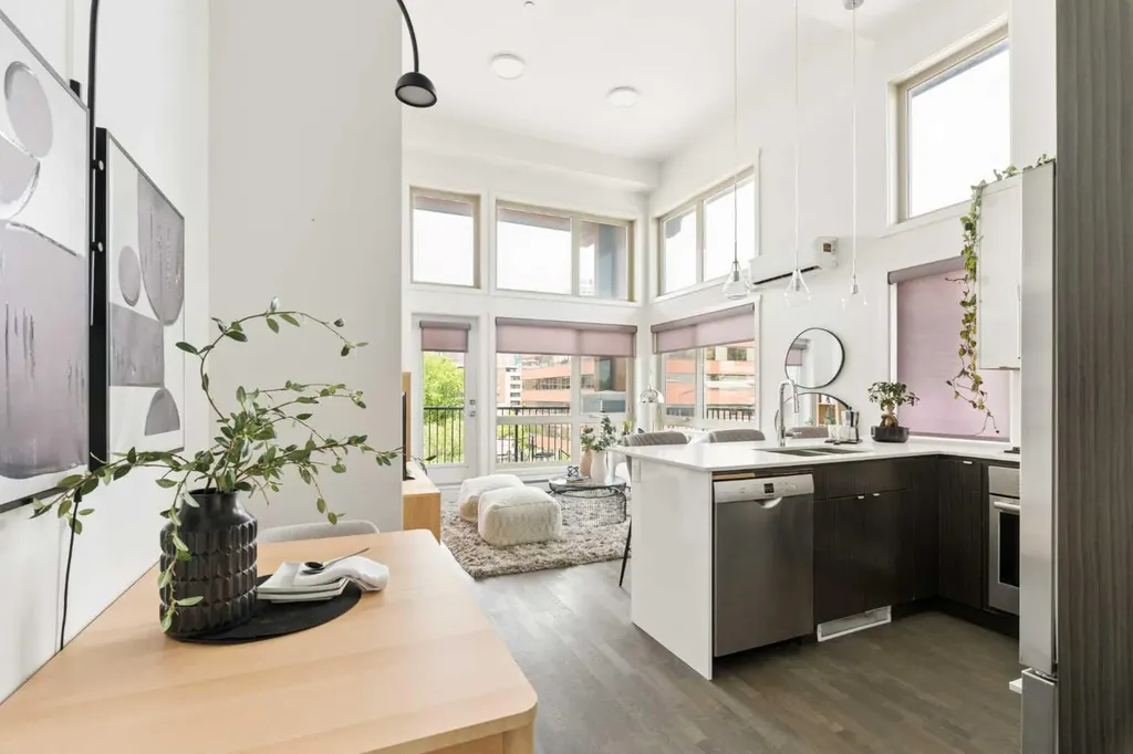 305 18 Avenue SW Calgary AB T2S 3H1