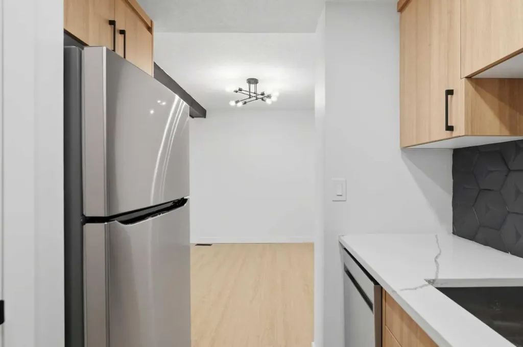 5404 10 Avenue SE Calgary AB T2A 5G4