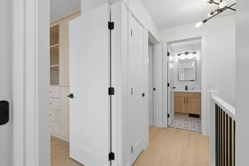 5404 10 Avenue SE Calgary AB T2A 5G4