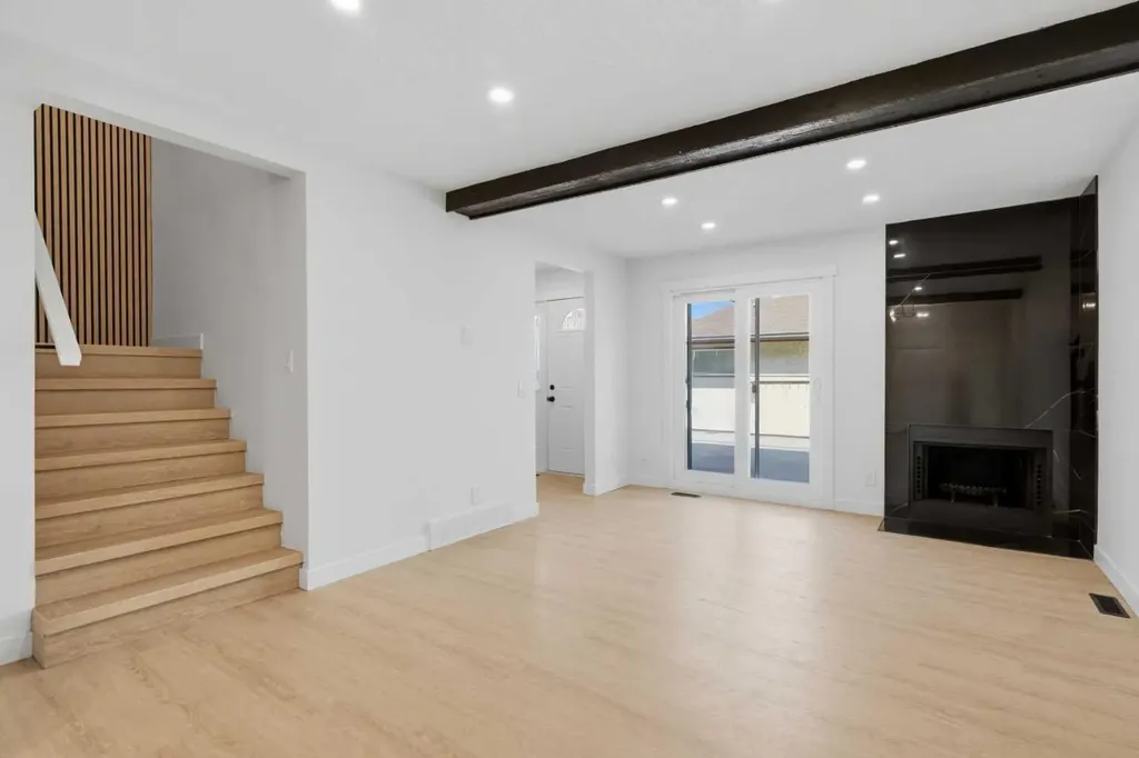 5404 10 Avenue SE Calgary AB T2A 5G4