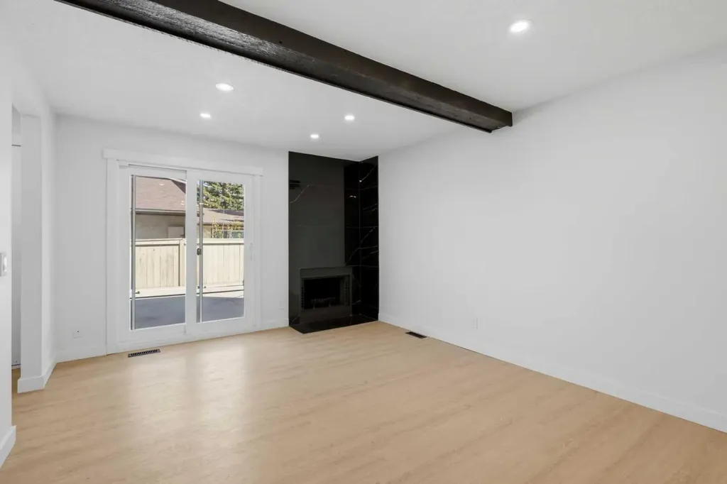 5404 10 Avenue SE Calgary AB T2A 5G4