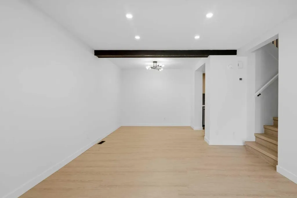 5404 10 Avenue SE Calgary AB T2A 5G4