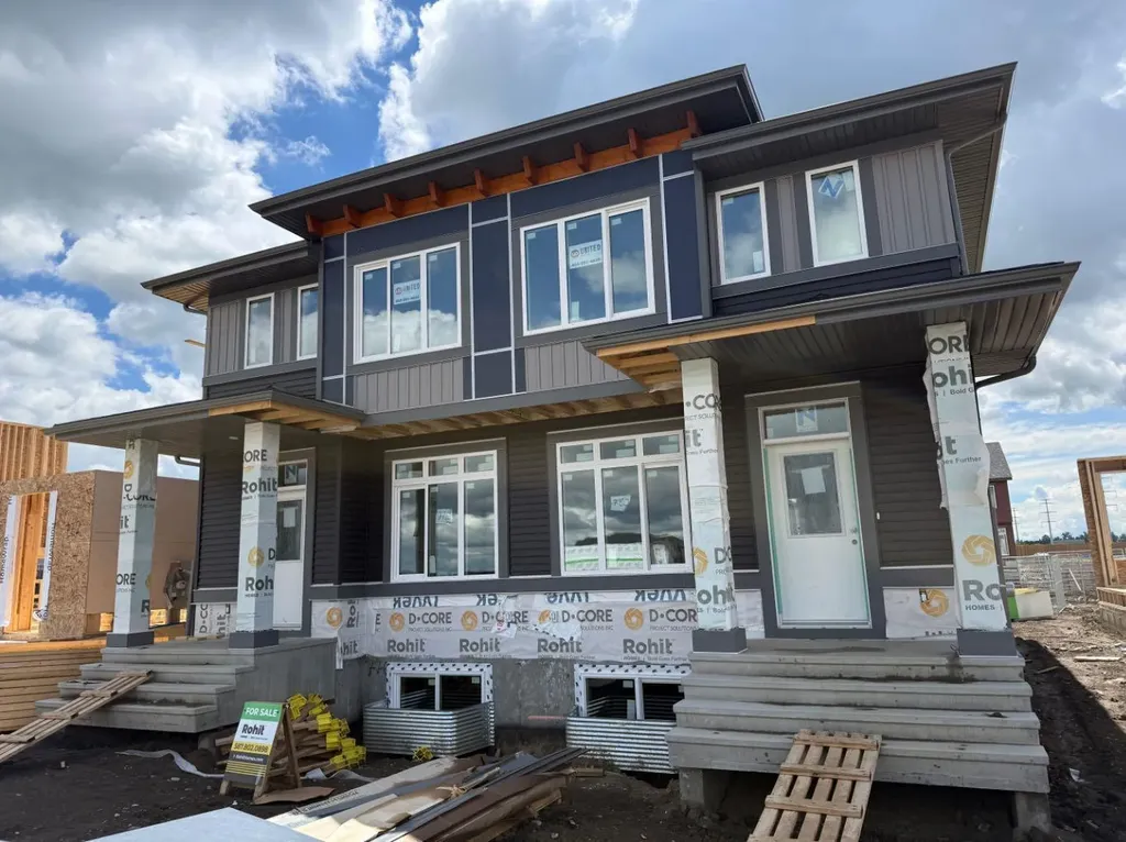 764 Sora Boulevard SE Calgary AB T3S 0M1