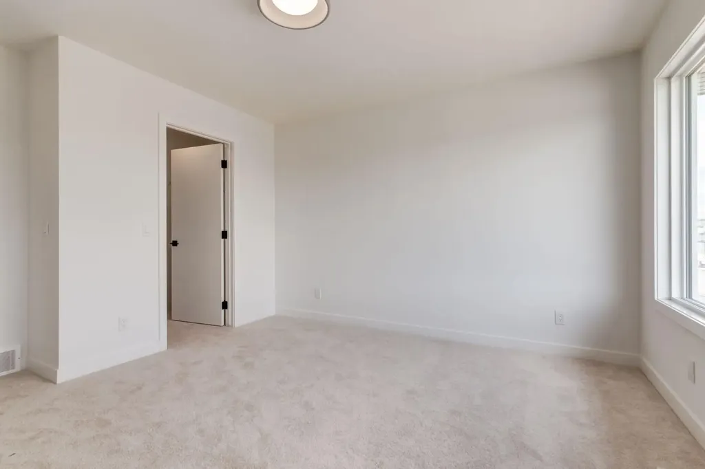 764 Sora Boulevard SE Calgary AB T3S 0M1