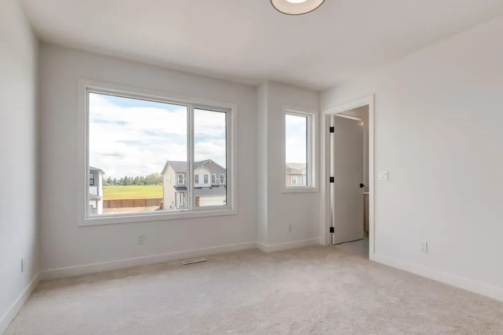 764 Sora Boulevard SE Calgary AB T3S 0M1