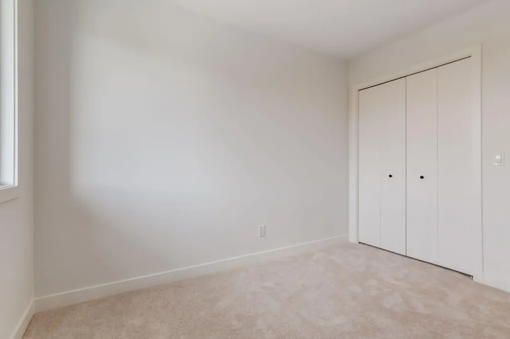 764 Sora Boulevard SE Calgary AB T3S 0M1