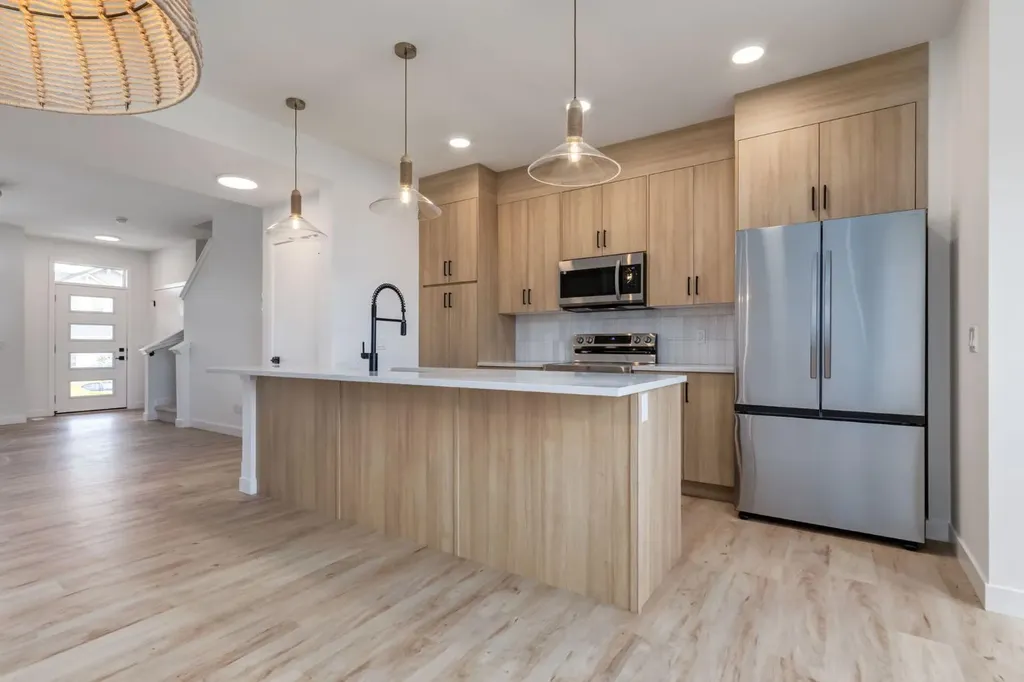 764 Sora Boulevard SE Calgary AB T3S 0M1