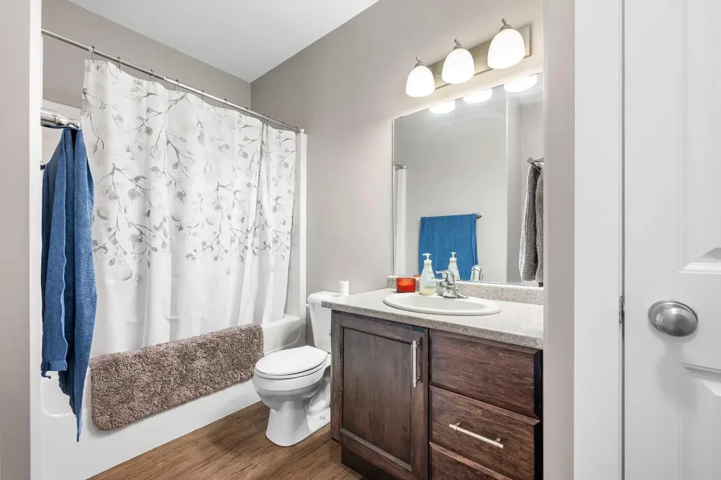 6015 18 Street Lloydminster AB T9V 3P5