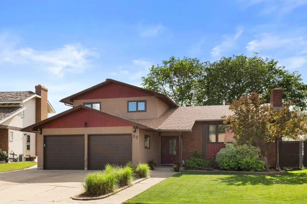 37 Cooper Road SE Medicine Hat AB T1B1K3