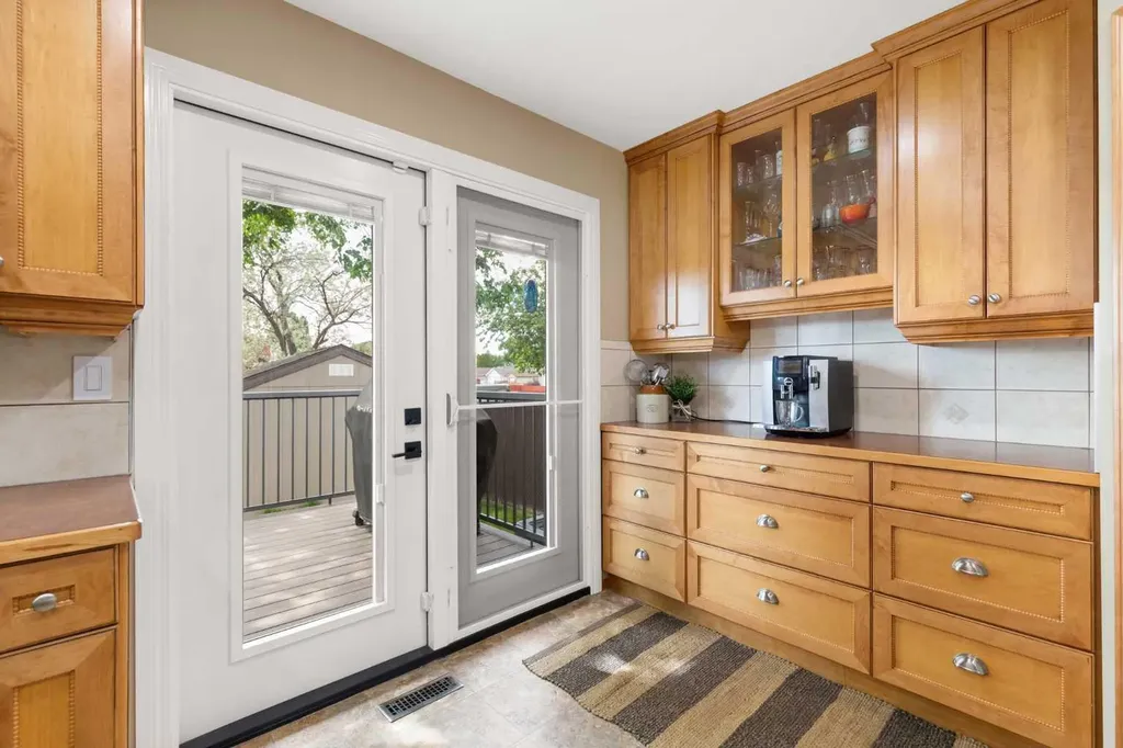 37 Cooper Road SE Medicine Hat AB T1B1K3