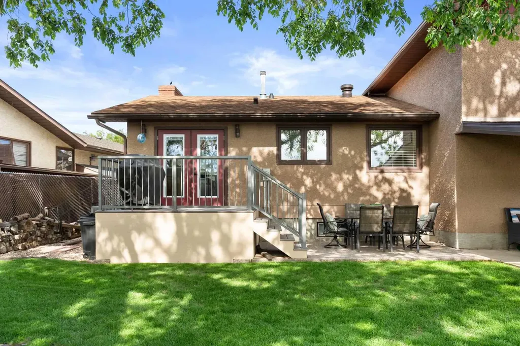 37 Cooper Road SE Medicine Hat AB T1B1K3