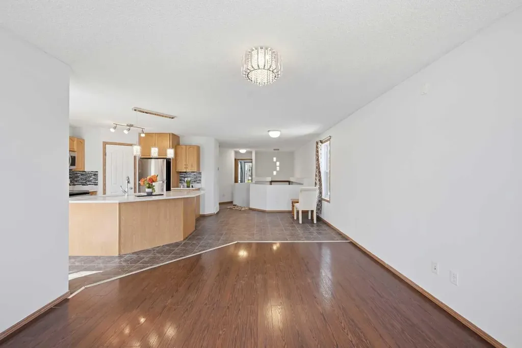 11 Covecreek Close NE Calgary AB T3K 0J5