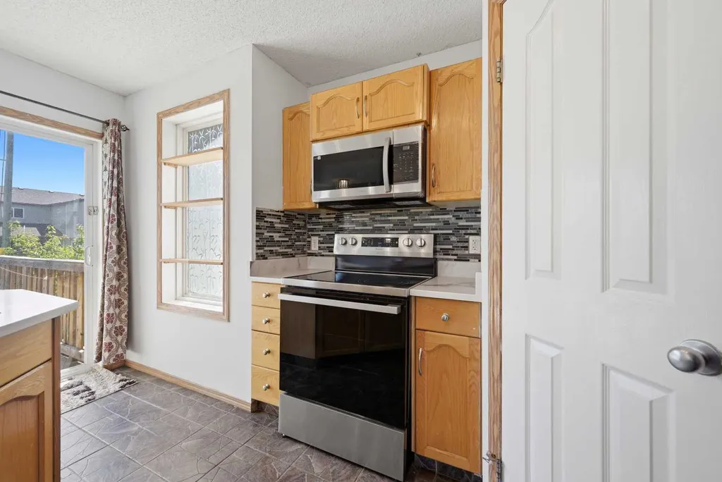 11 Covecreek Close NE Calgary AB T3K 0J5