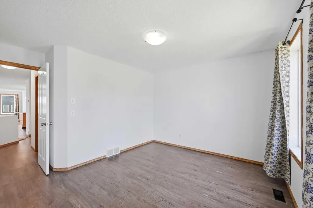 11 Covecreek Close NE Calgary AB T3K 0J5