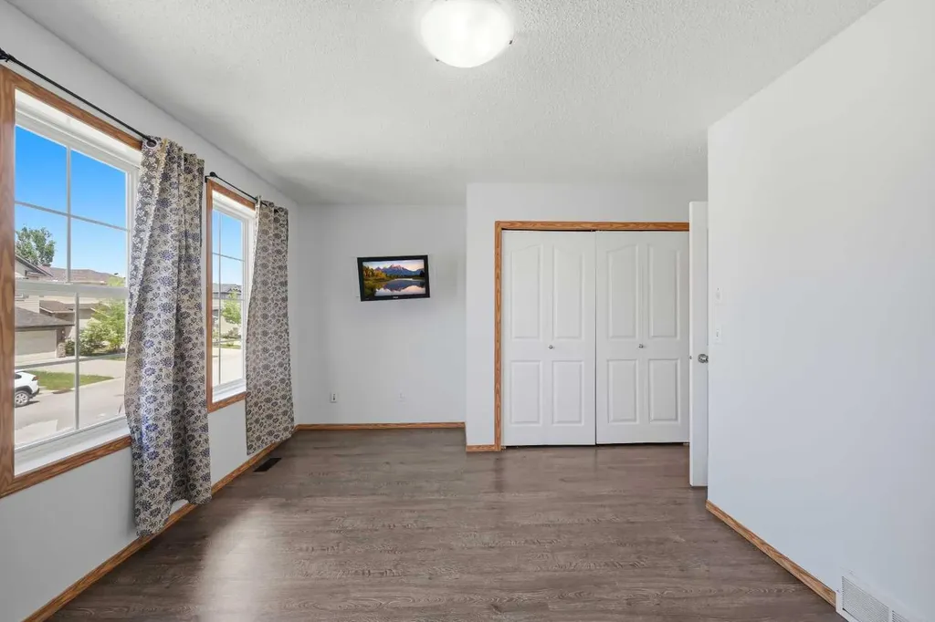 11 Covecreek Close NE Calgary AB T3K 0J5