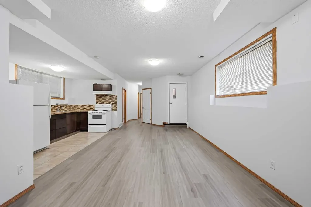 11 Covecreek Close NE Calgary AB T3K 0J5