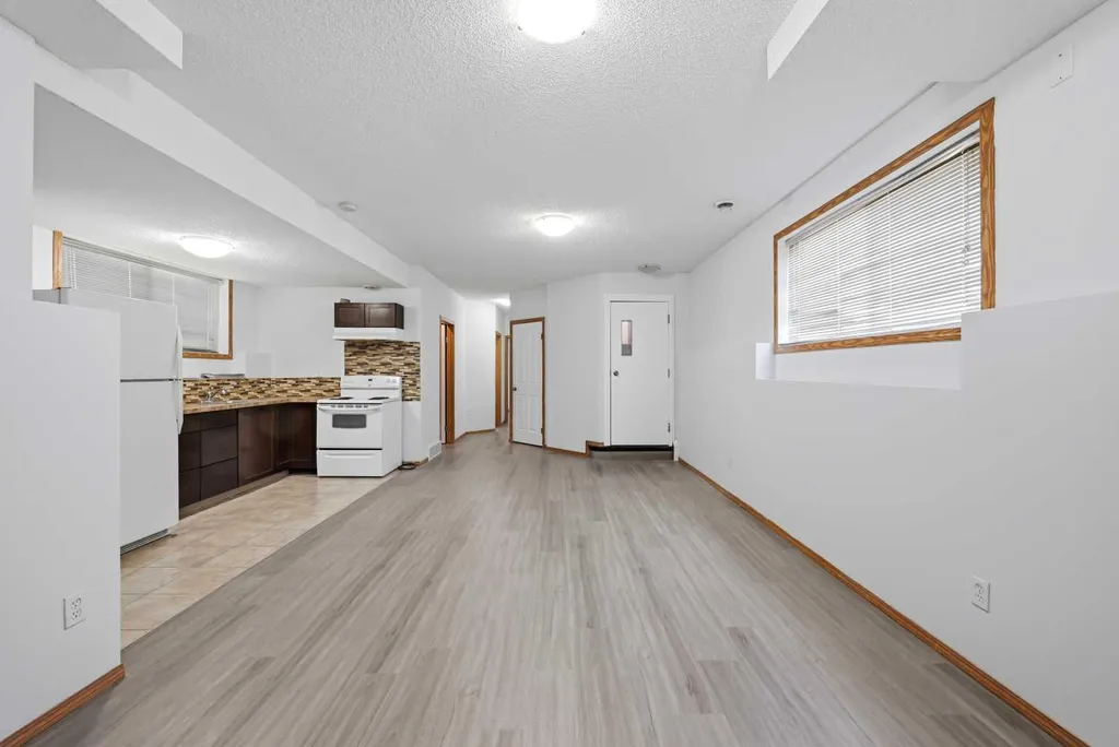 11 Covecreek Close NE Calgary AB T3K 0J5