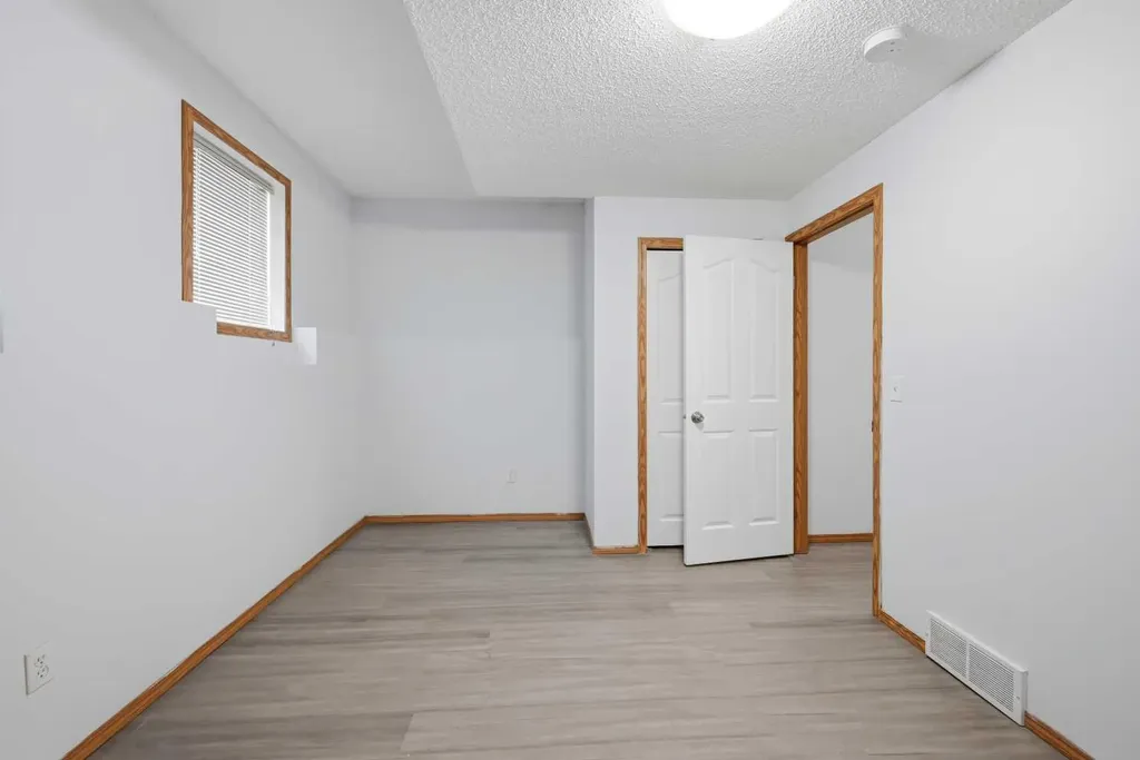 11 Covecreek Close NE Calgary AB T3K 0J5