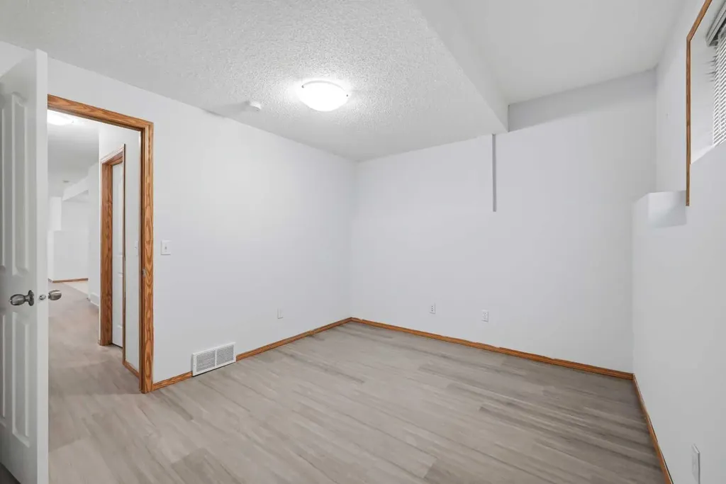 11 Covecreek Close NE Calgary AB T3K 0J5