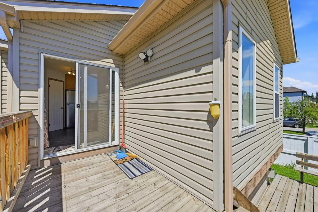 11 Covecreek Close NE Calgary AB T3K 0J5