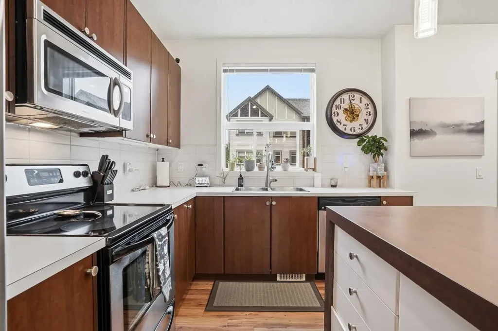 65 Copperstone Cove SE Calgary AB T2Z 0L3