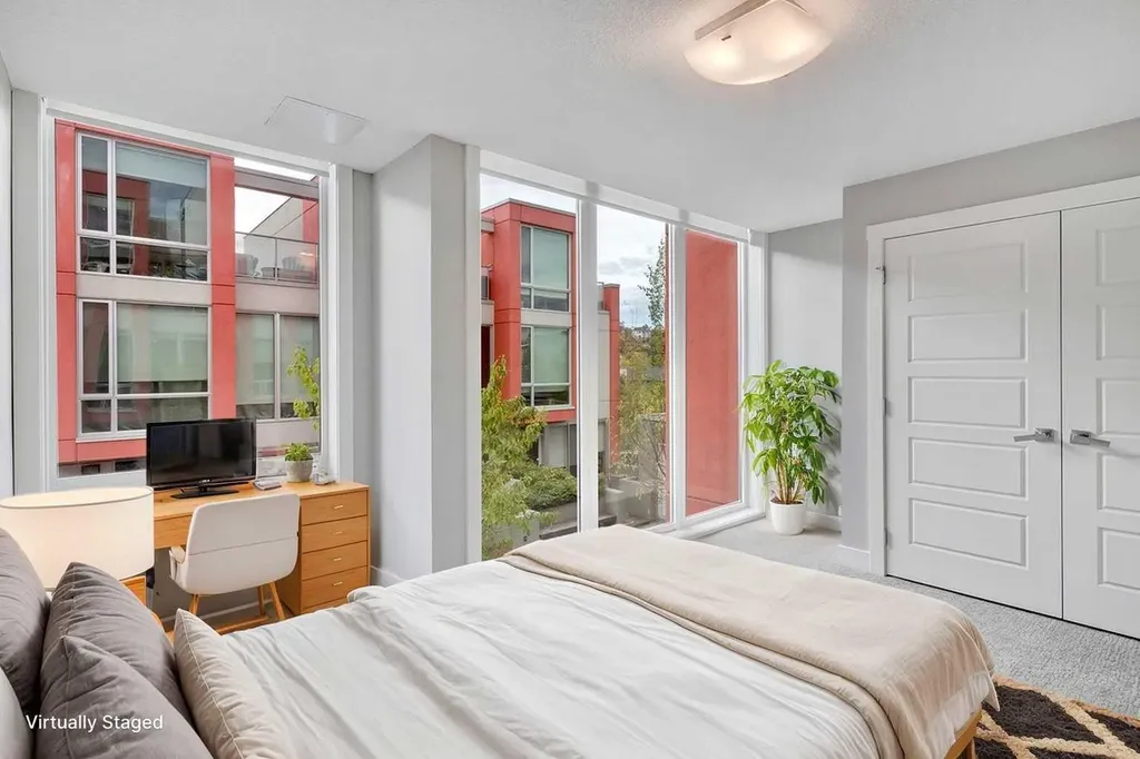 2717 17 Street SW Calgary AB T2T 4N4