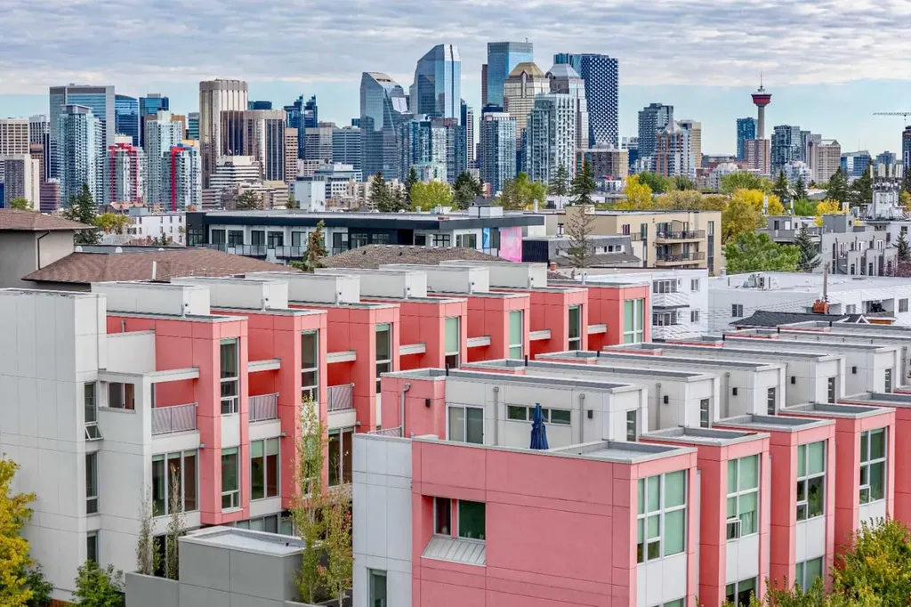 2717 17 Street SW Calgary AB T2T 4N4