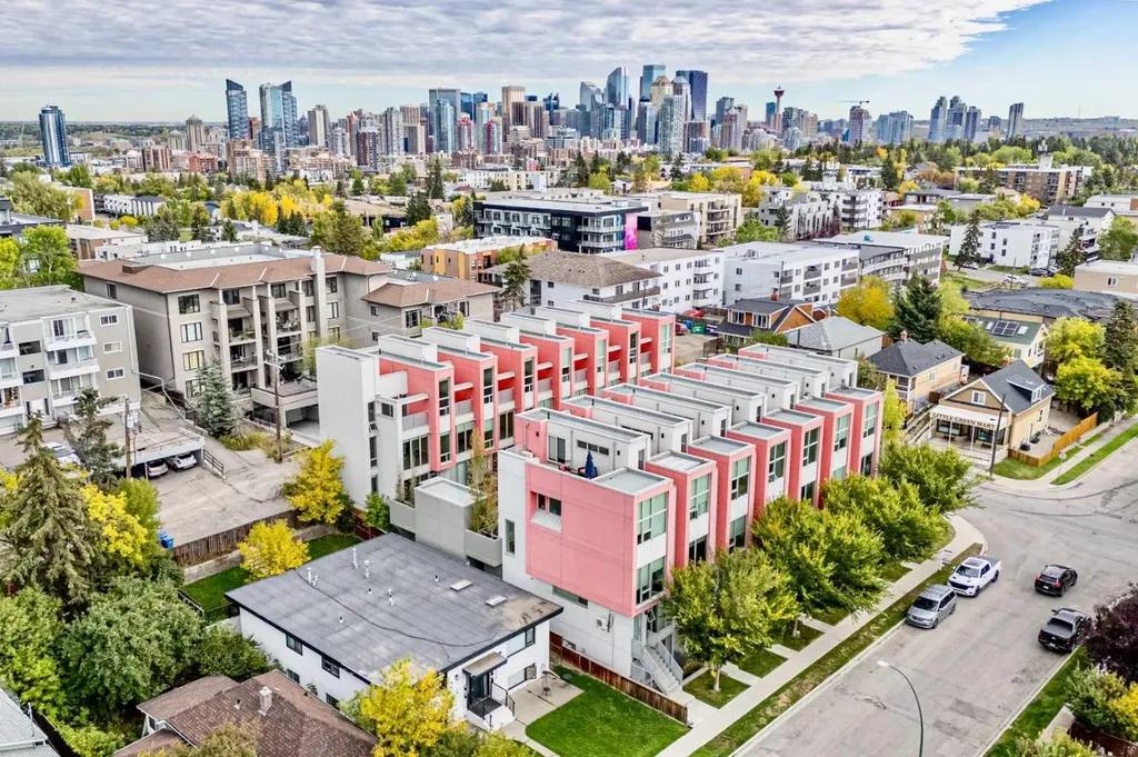 2717 17 Street SW Calgary AB T2T 4N4