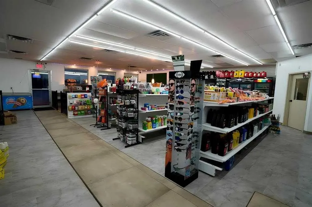 524 Wheeler Avenue Acme AB T0M0A0
