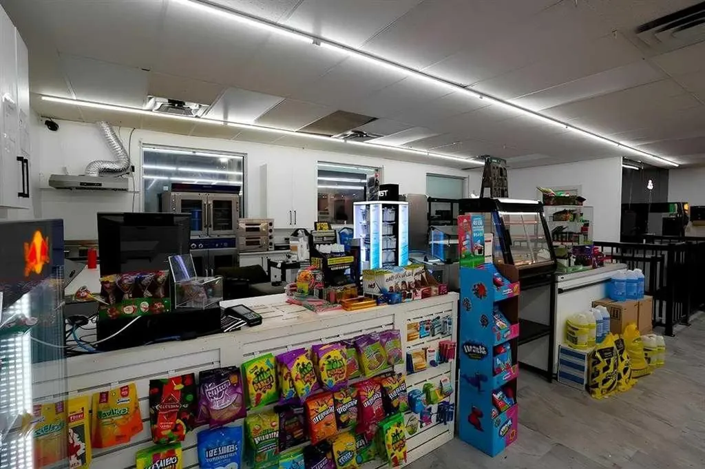 524 Wheeler Avenue Acme AB T0M0A0