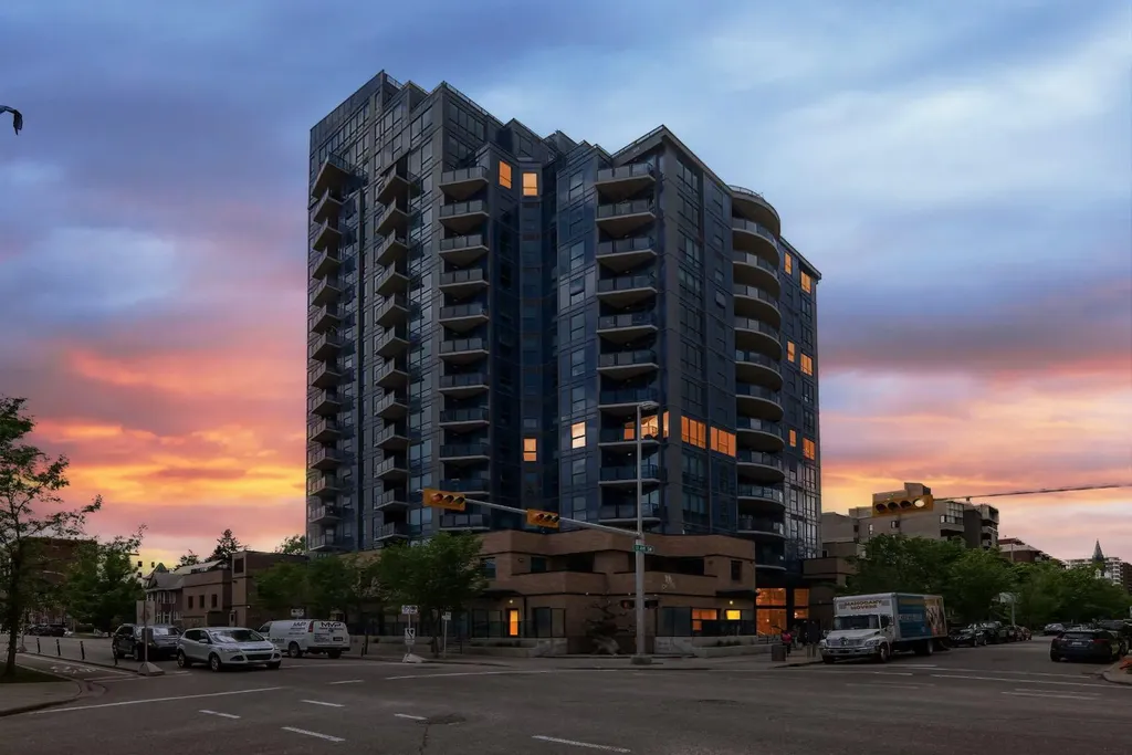 303 13 Avenue SW Calgary AB T2R 0Y9