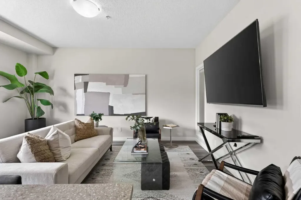 93 34 Avenue SW Calgary AB T2S 3H4
