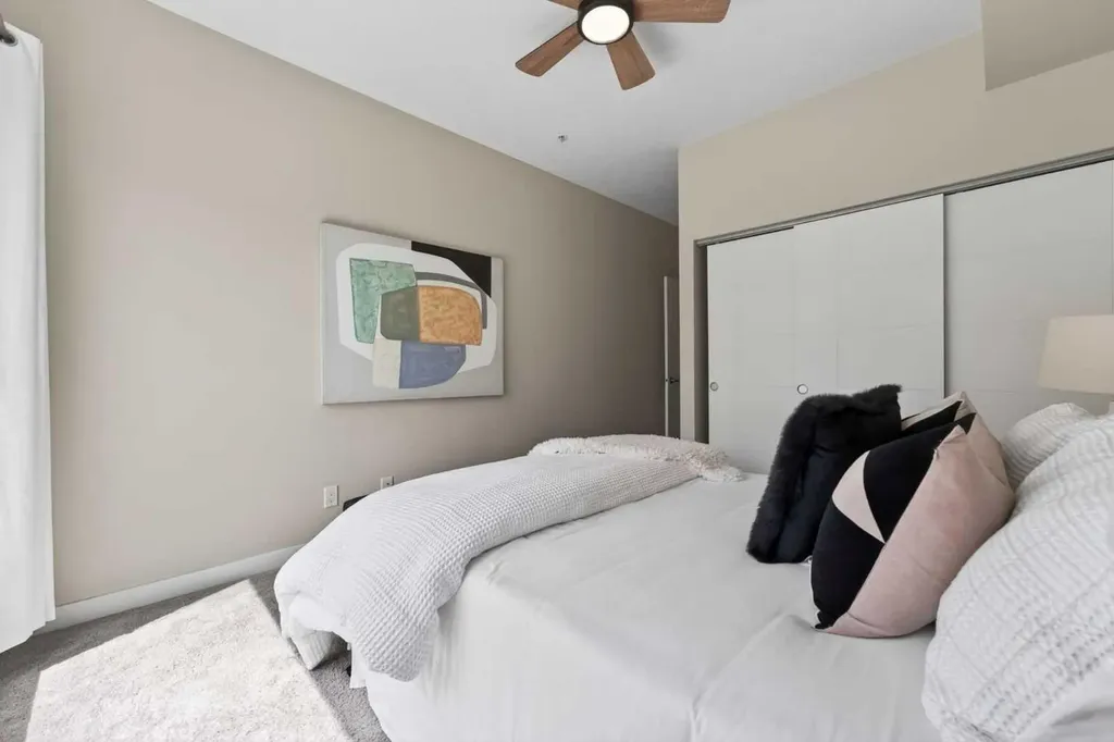 93 34 Avenue SW Calgary AB T2S 3H4