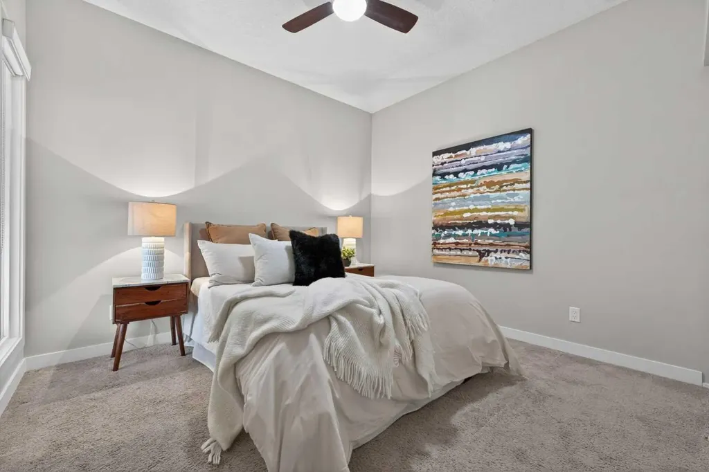 93 34 Avenue SW Calgary AB T2S 3H4